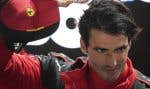 Le pilote de Formule 1 pour l'écurie Ferrari Carlos Sainz fils après sa victoire au Grand Prix de Singapour, dimanche 
