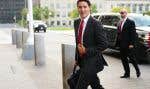 Le premier ministre Justin Trudeau à son arrivée sur la colline du Parlement, à Ottawa, lundi