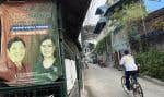 Dans le quartier de Bonifacio Global City (BGC) de Manille, on retrouvait encore une affiche électorale du duo Marcos fils et Sara Duterte, la vice-présidente, un an après leur élection.