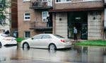 Le bris d’une conduite d’eau avait causé des inondations près de l’angle de la rue Bélanger et de la 16e Avenue, à Montréal, le 28 juillet dernier.